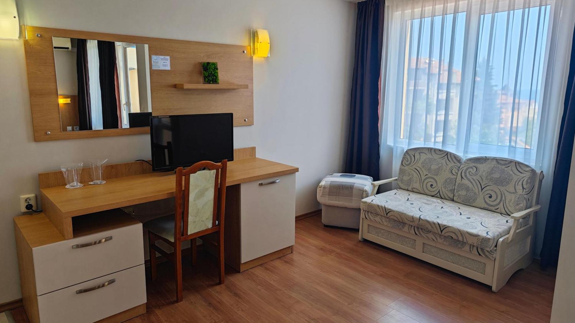 Family Hotel Milev Sveti Vlas Exterior foto